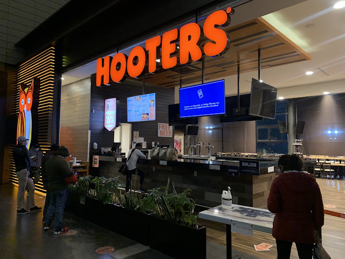 Hooters Acoxpa