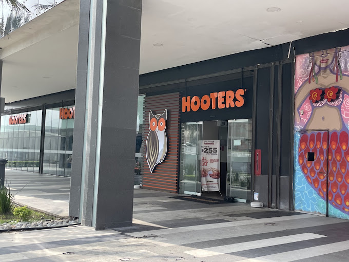 Hooters Monterrey